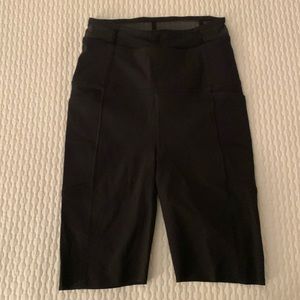 Lululemon Align High-rise Black shorts size 2